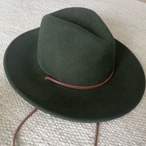 Brixton field hat with leather ties
